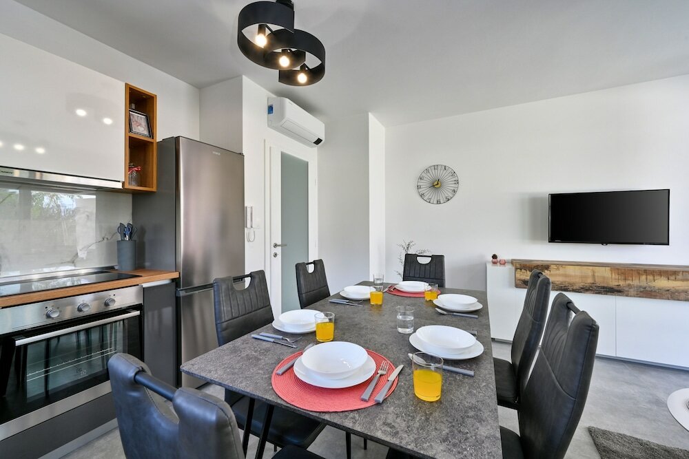 Фото Imperial Apartment with Private Pool