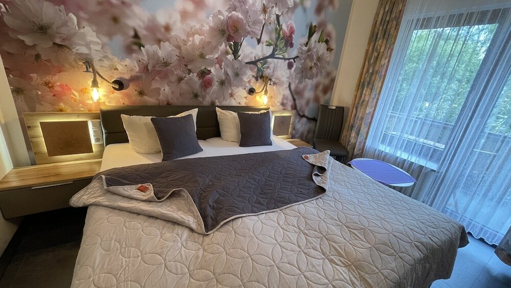 Фото Hotel Paidion