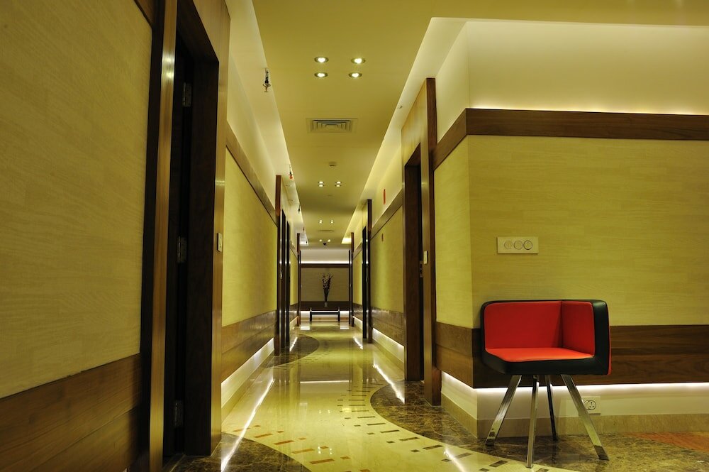 Фото Hotel Niharika