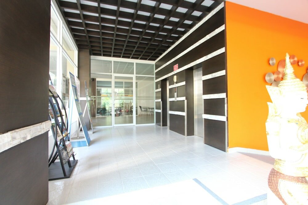 Фото Crown Pattaya Beach Hotel