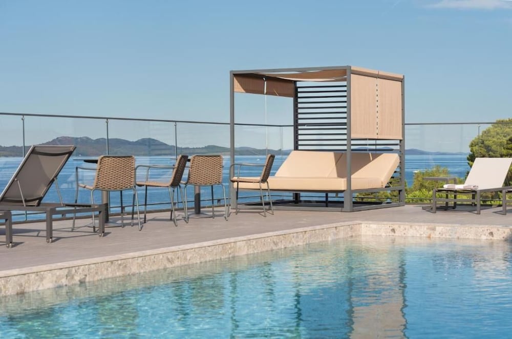 Фото La Vista Suites