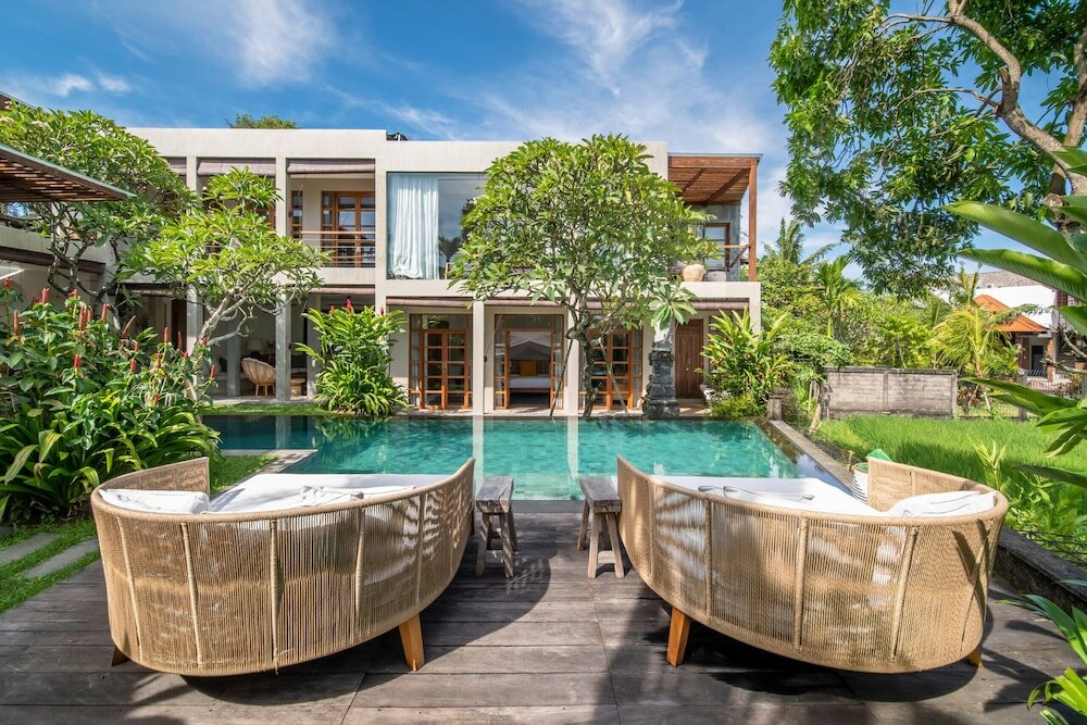 Фото Stunning 4br Private Villa in Canggu