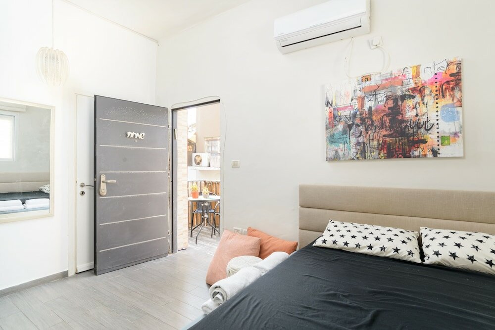 Фото Quiet Studio near Beach & Market