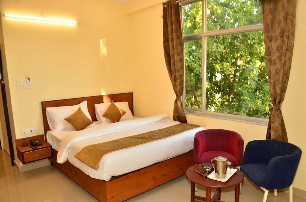 Фото отеля 2