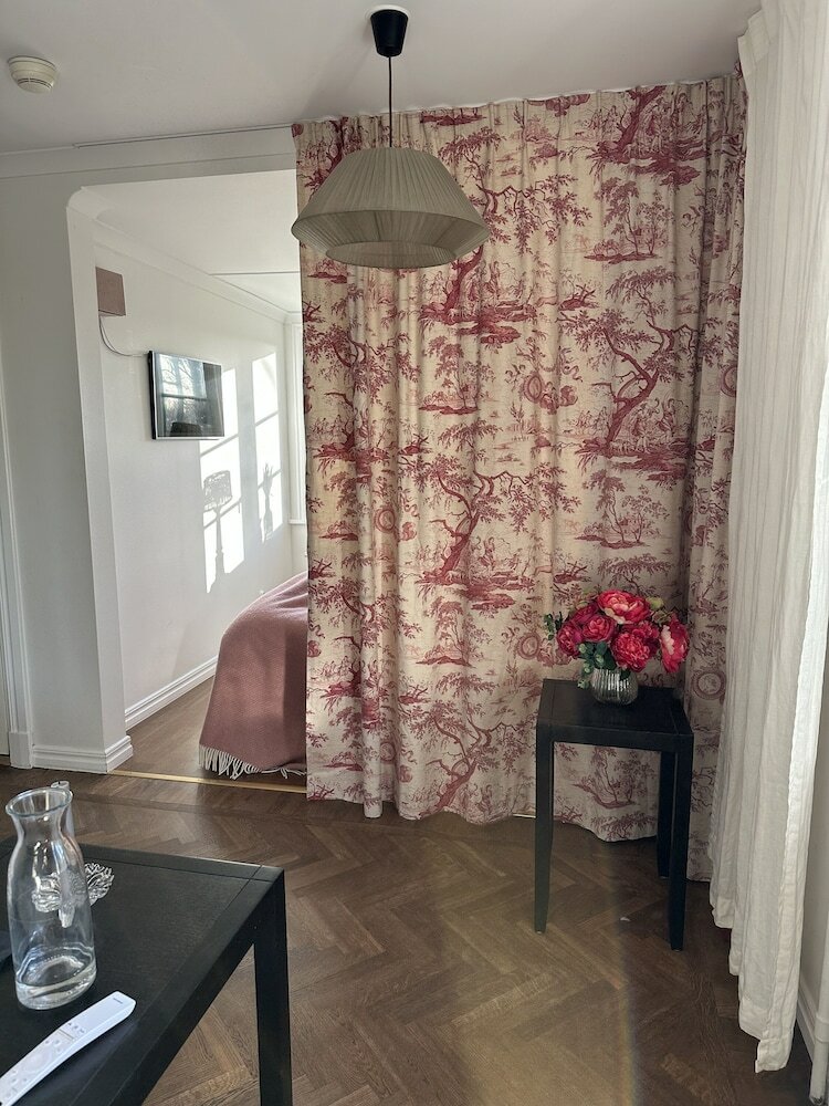 Фото Hallfreda Hotel