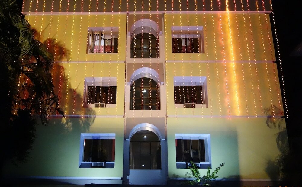 Фото Hotel Satkar
