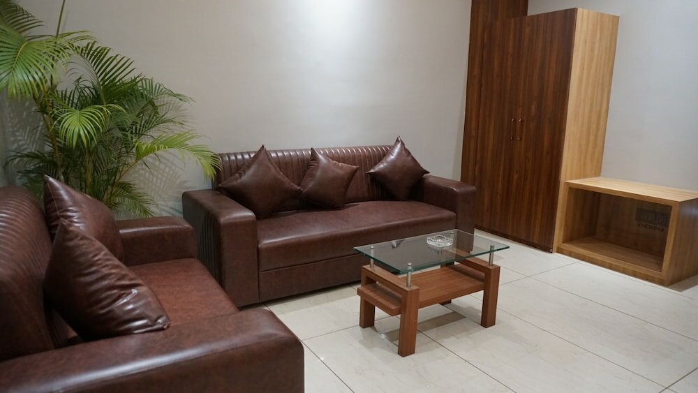 Фото Hotel Satkar