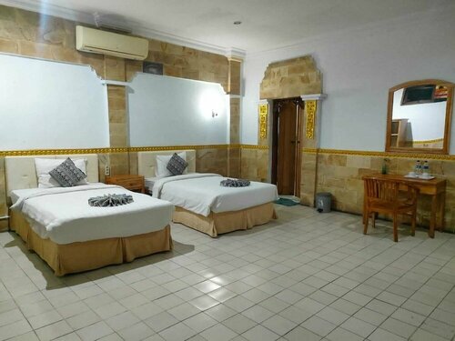 Гостиница Hana Kuta Beach в Куте