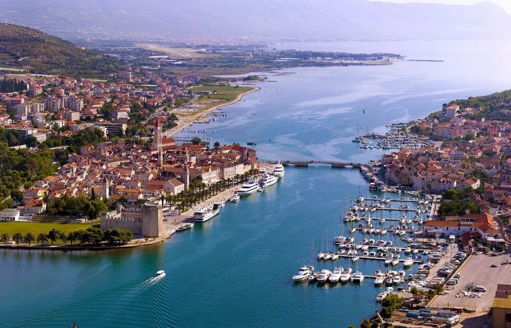 Фото Poetry House