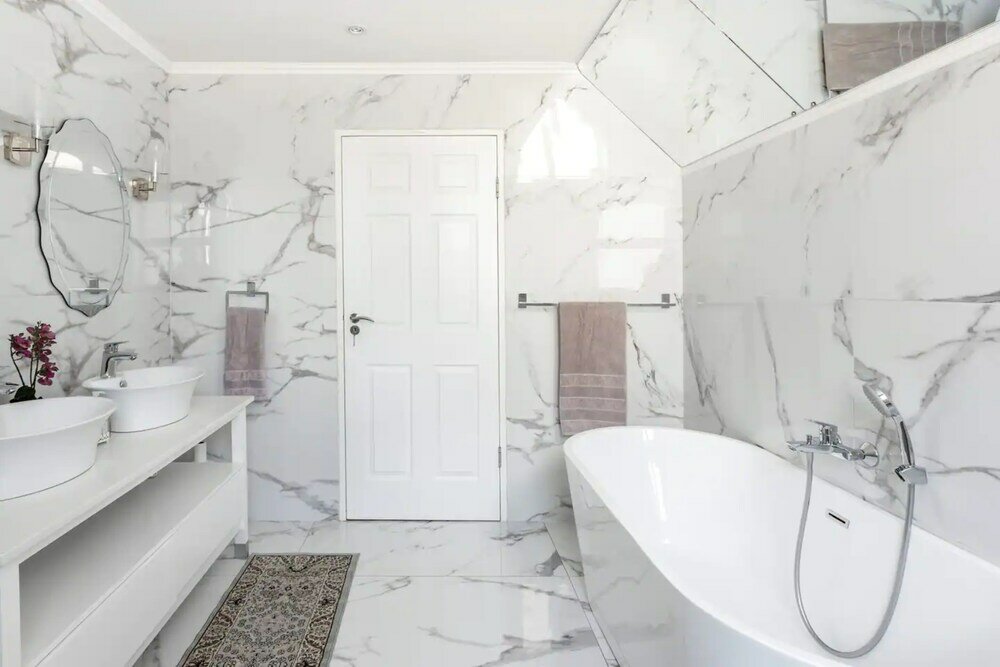 Фото 3 Bedroom Hilltop Home With Spectacular Views