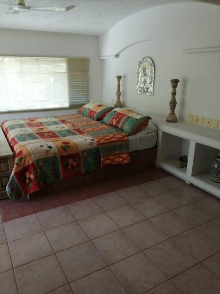 Фото Juub Exclusive 4 bedroom house at Cuernavaca