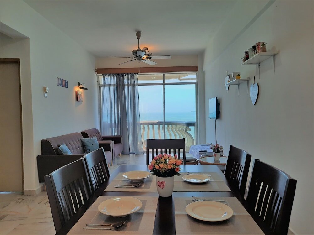 Фото Maison Seaview Suites Port Dickson