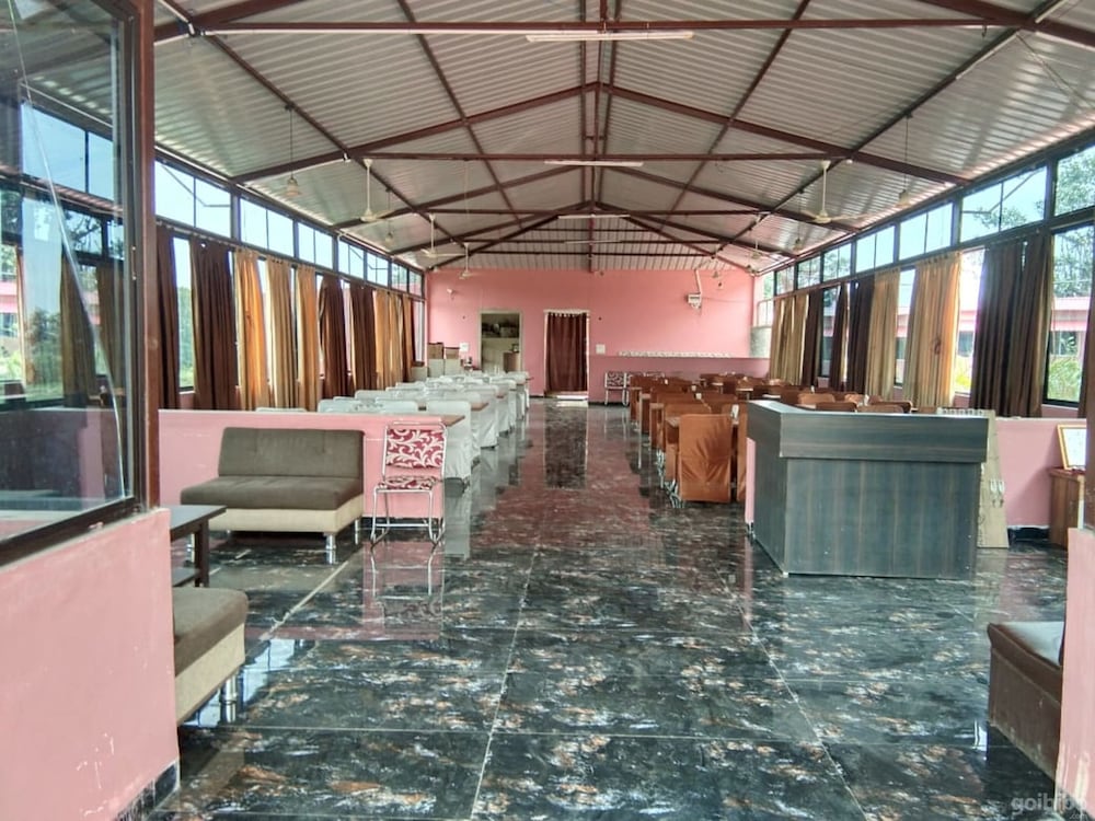 Фото Hotel Mandavgarh Residency