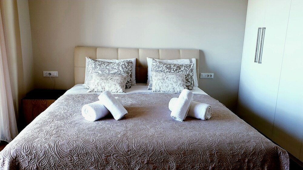 Фото Luxurious Brand New Flat Sea View