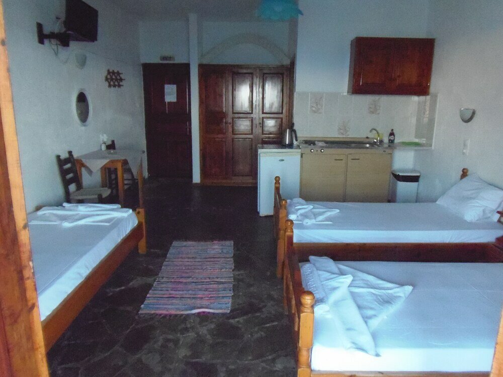 Фото Studios Milos Skopelos