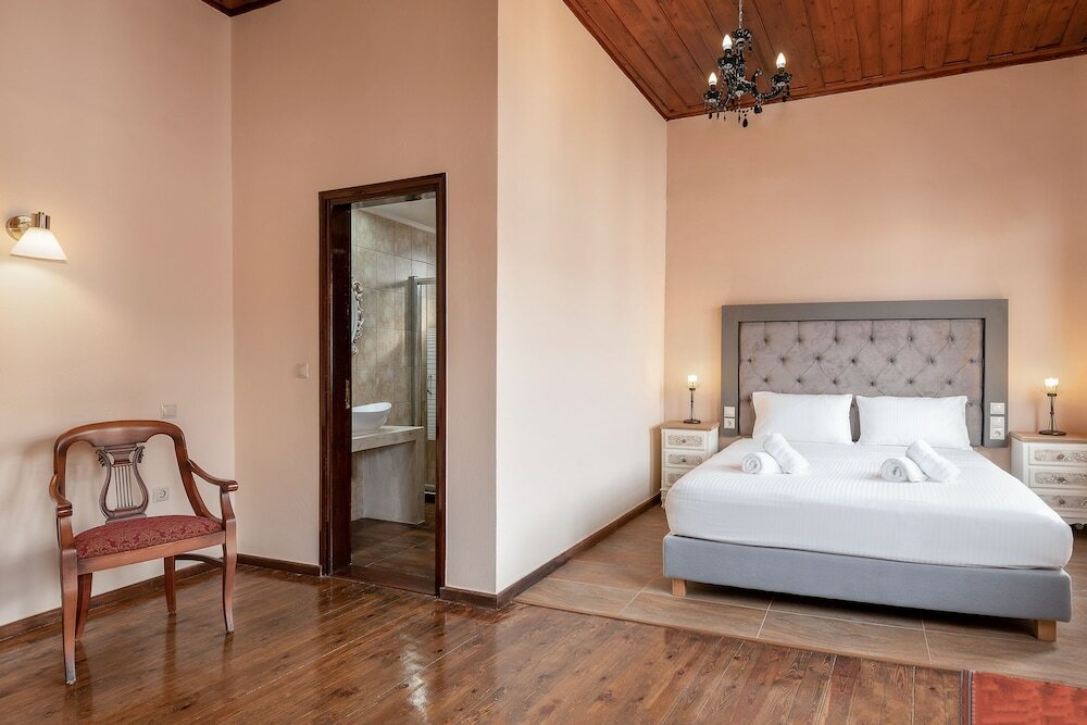 Фото Old Town Suites