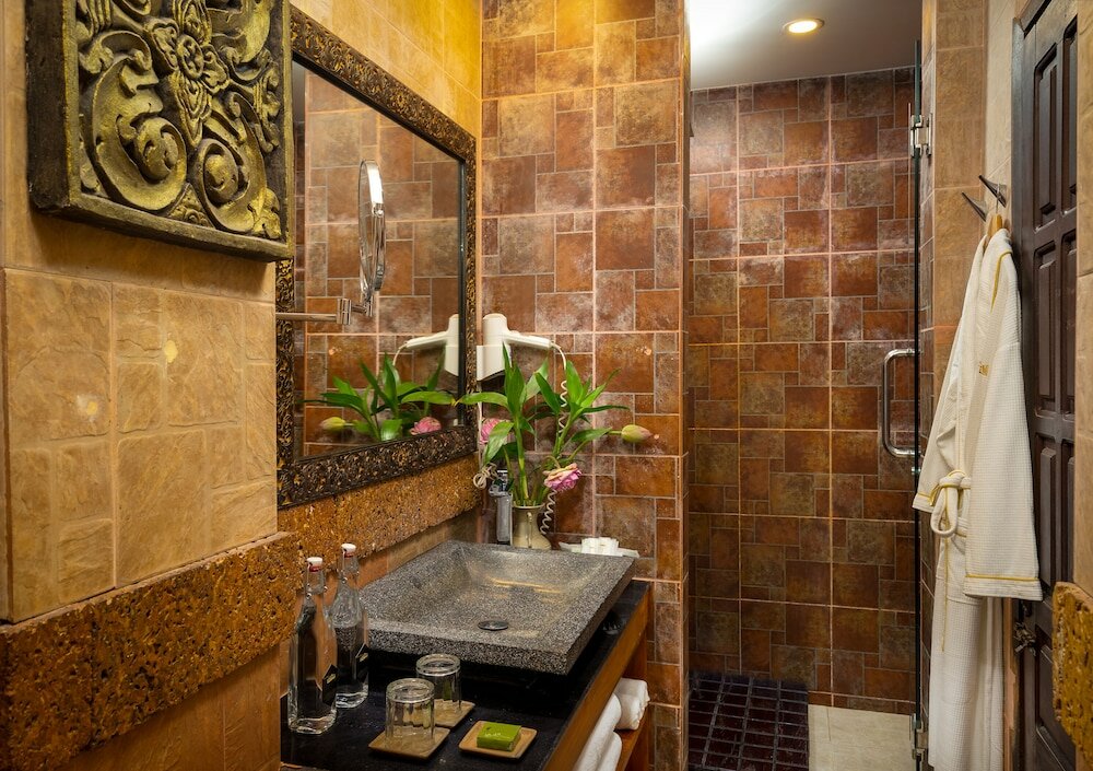 Фото Golden Temple Hotel