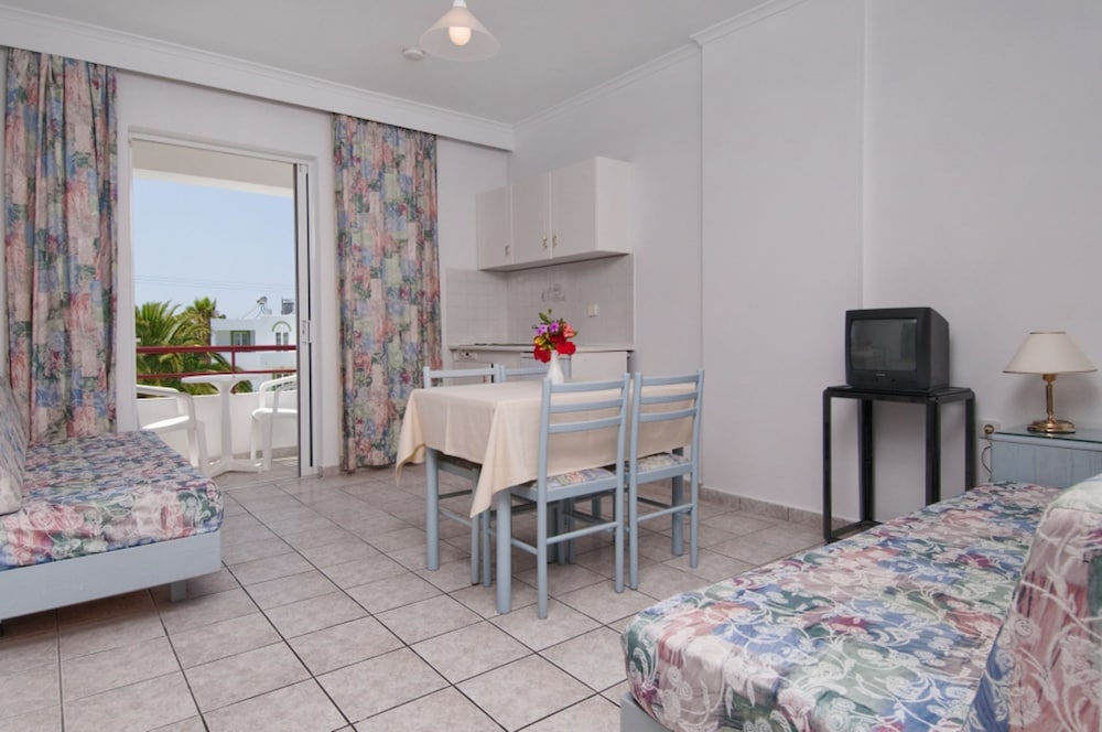 Фото Alexandra City Hotel