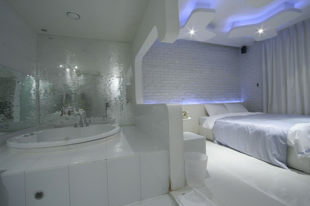 Фото Dong Seoul Hotel