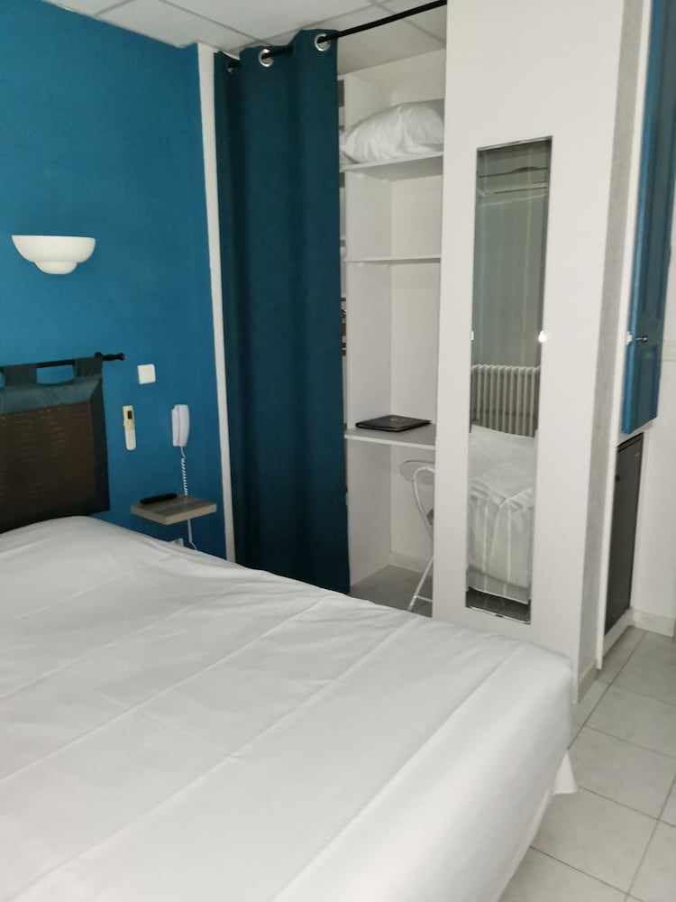 Фото Le Carry Hôtel