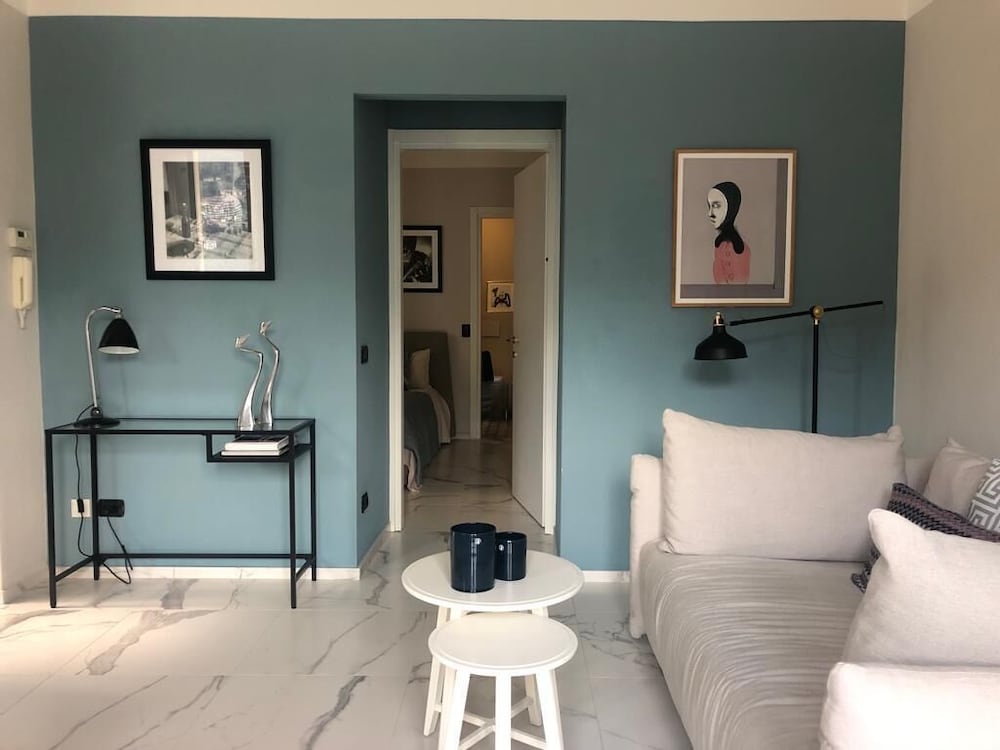 Фото In-Style Carate Urio apartment