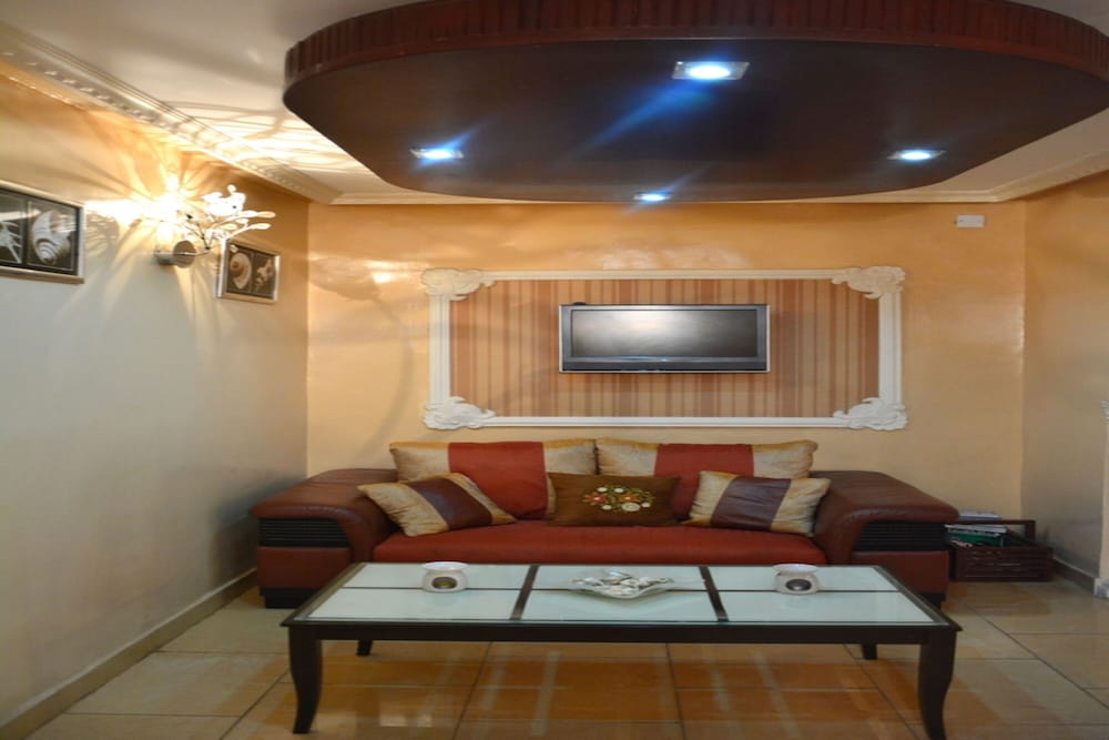 Фото Quiet Pools Inn and Residence