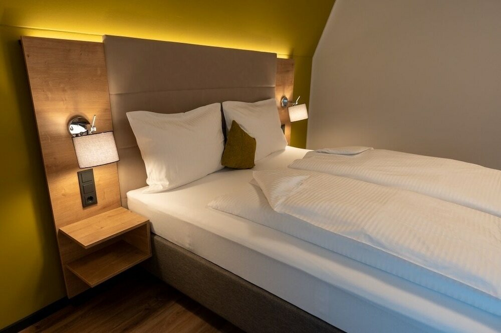 Фото Hotel Landgasthaus Ständenhof