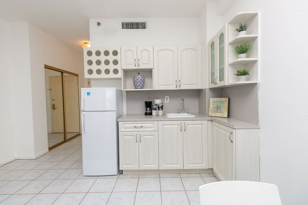 Фото 306 Studio Hollywood Beach