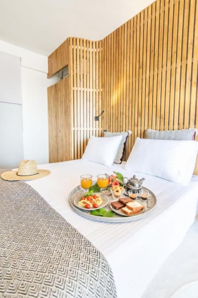 Фото Onar Hotel and Suites