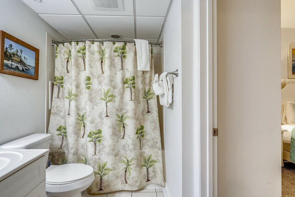 Фото Emerald Beach by Book That Condo