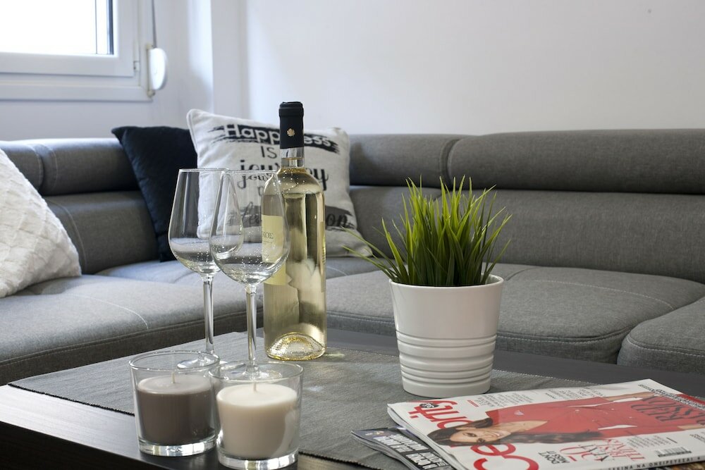 Фото Α Koukaki, Modern Newly Refurbished Apartment