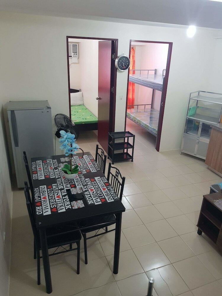 Фото Хостел Samanakan's Seafarers Condotel