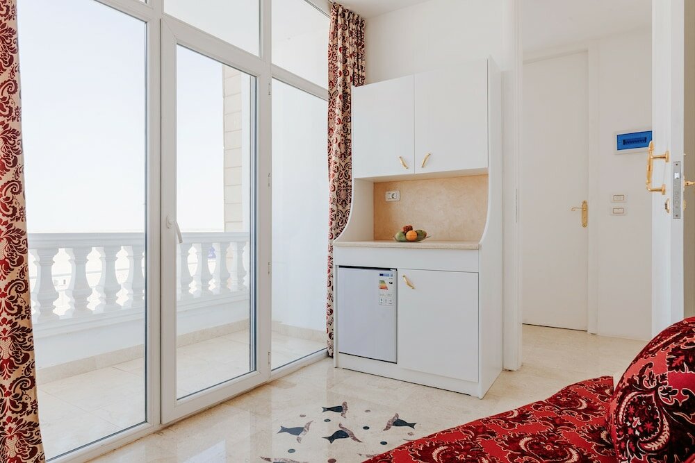 Фото Desert Moon