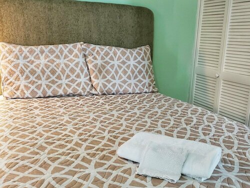 Гостиница I Heart Ja Willow Garden Retreat-Mona в Кингстоне