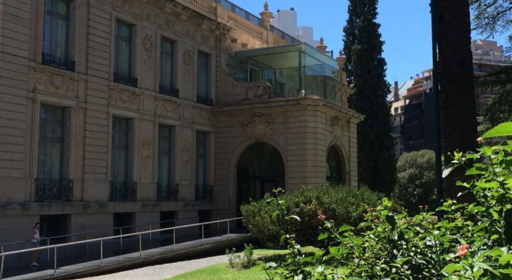 Фото отеля 2