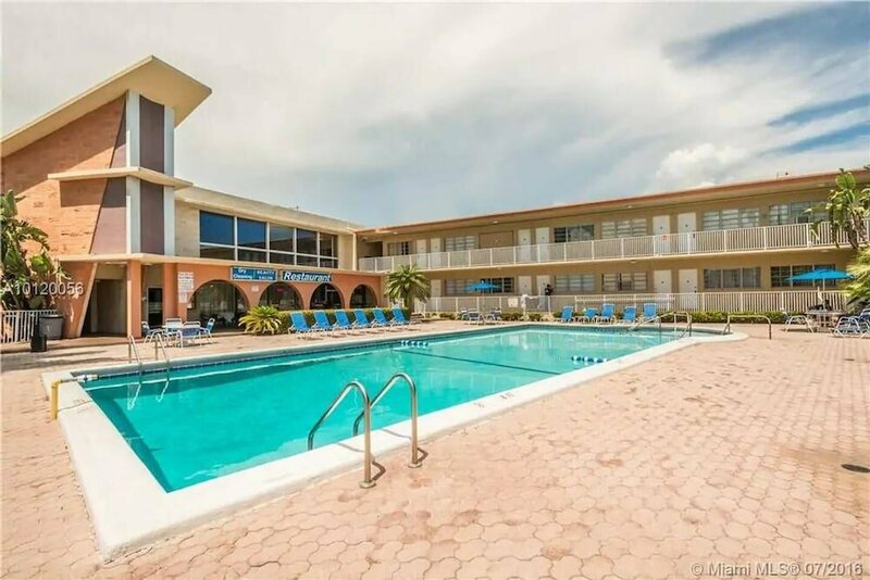 Гостиница Amazing Apartment, hallandale Beach, Walk to Ocean!