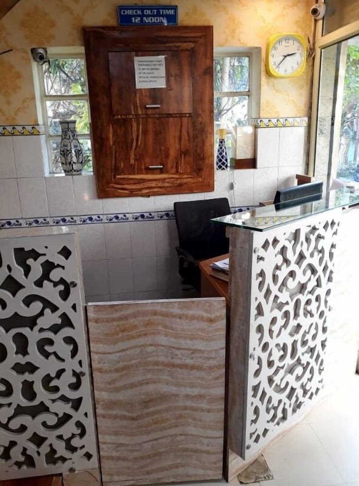 Фото Hotel Pathik