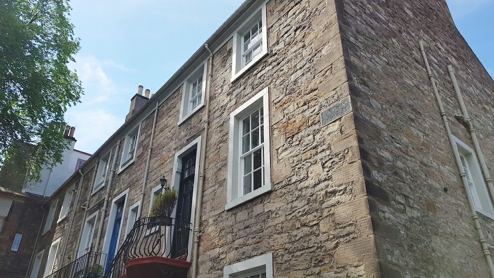 Фото Grand Edinburgh Castlehill Apartment