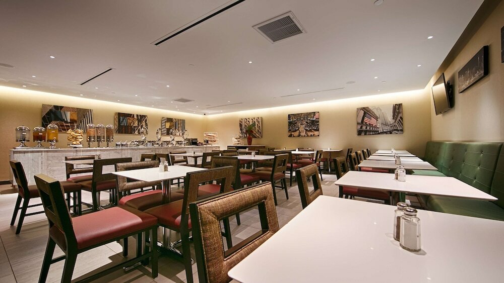 Фото Best Western Premier Herald Square