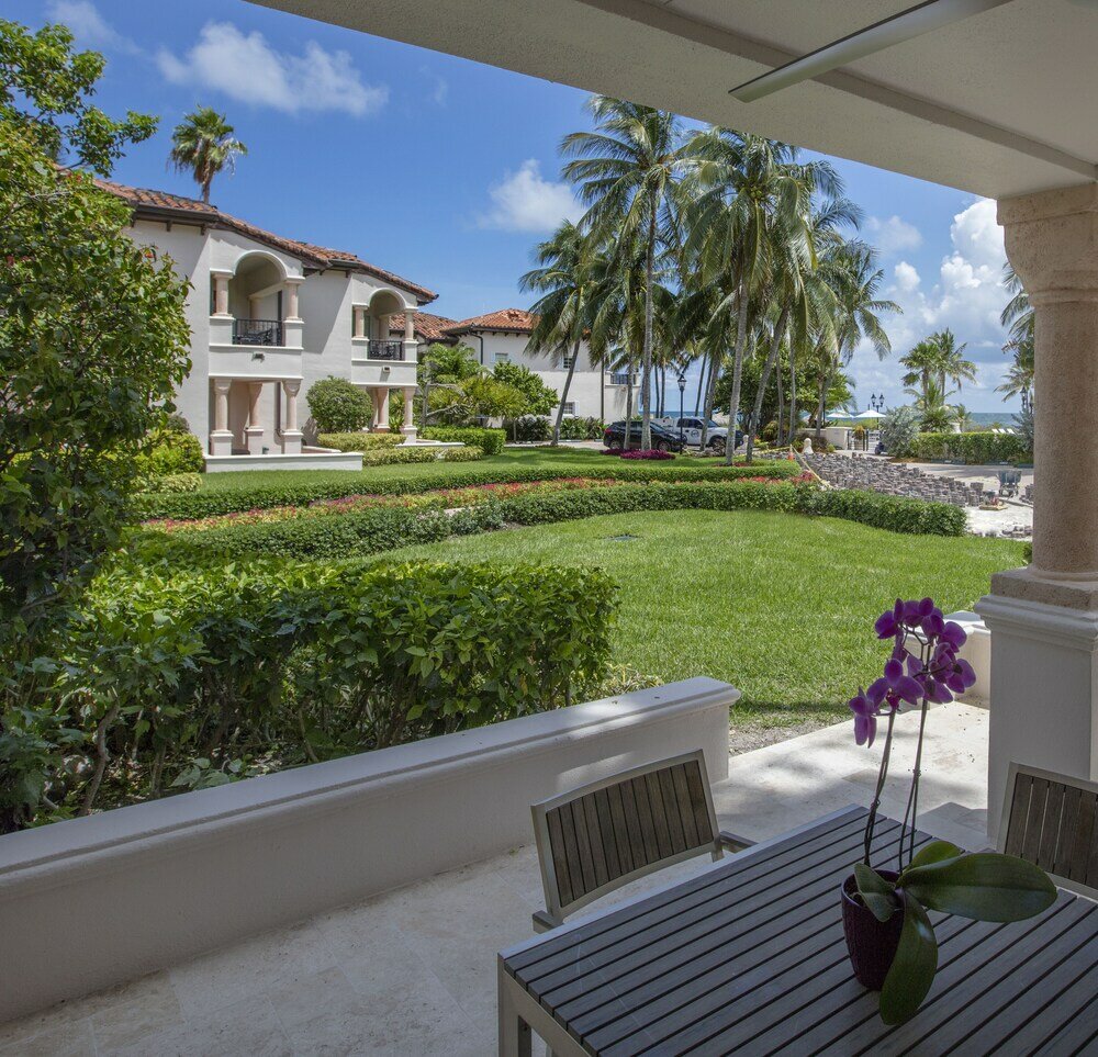 Фото Provident Luxury Suites Fisher Island