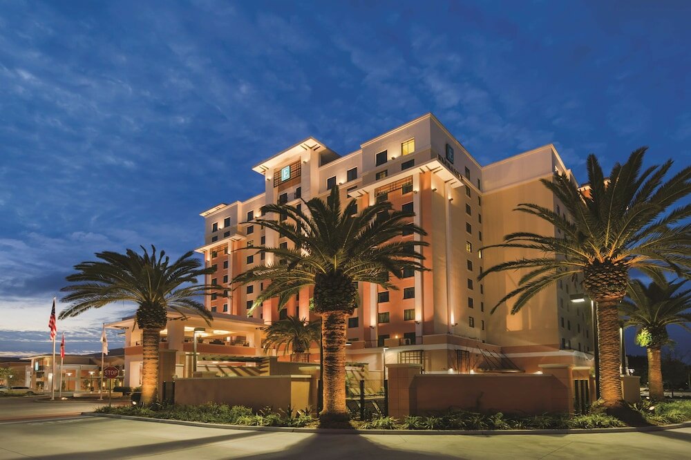 Фото Embassy Suites by Hilton Orlando Lake Buena Vista South