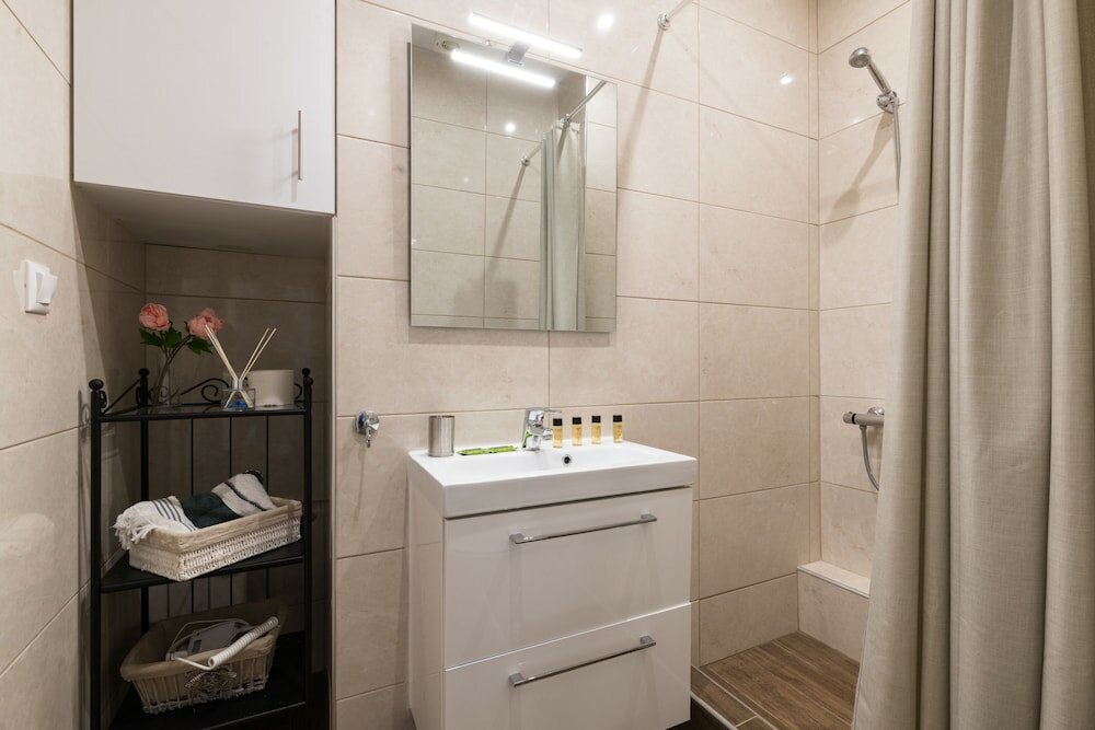 Фото Anivia Apartment Airport by Airstay