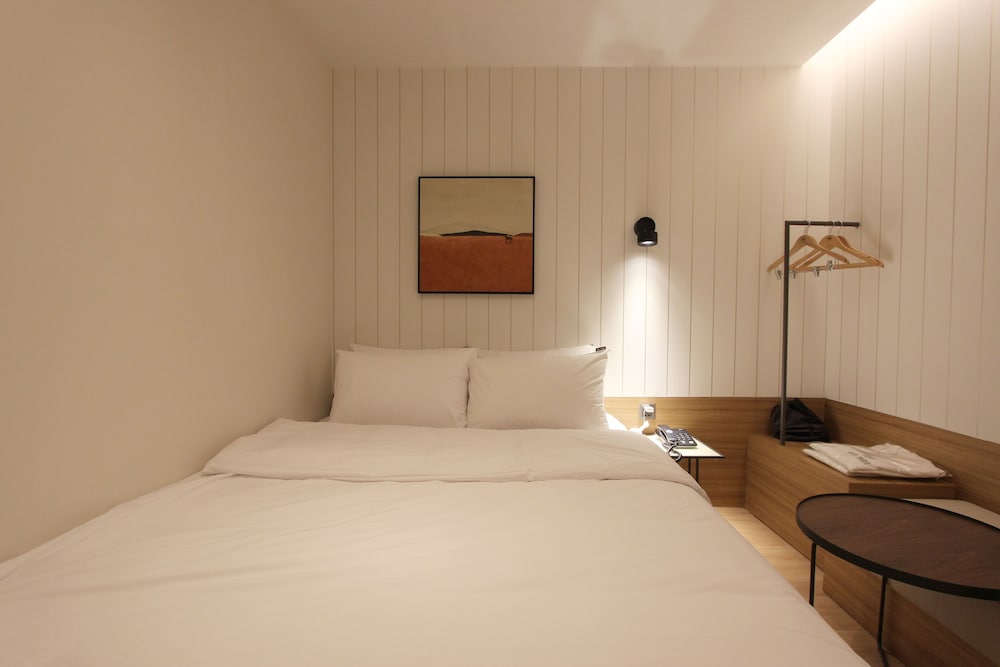 Фото Seven Bricks Hotel