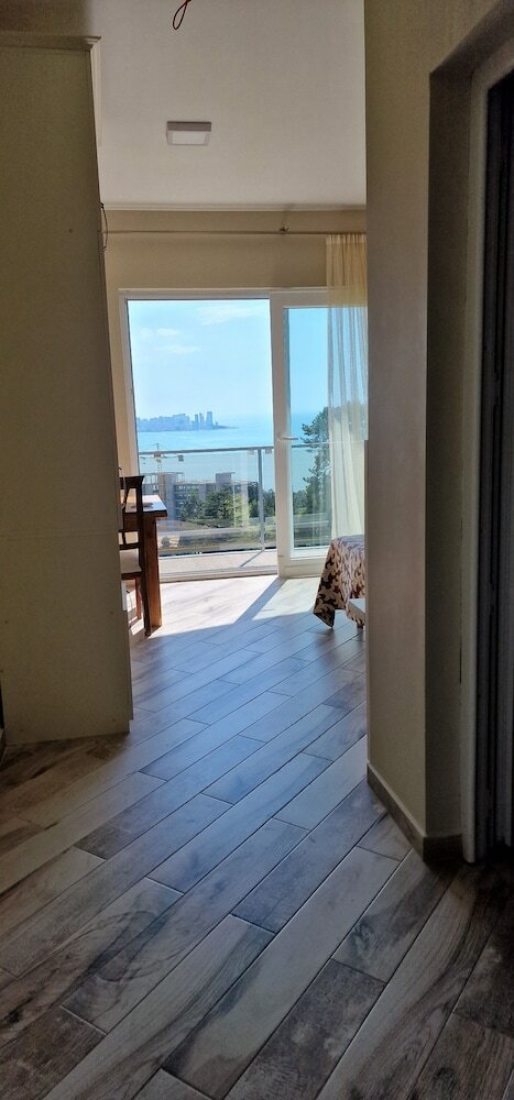 Фото Гостевой дом Holiday House Green Cape Batumi