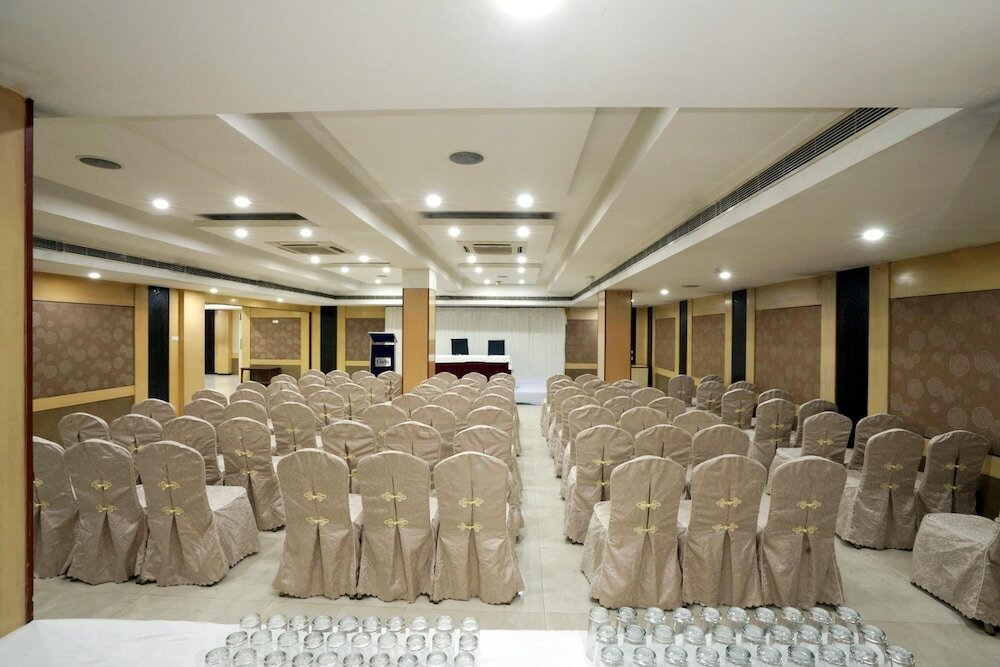 Фото Hotel Geetha Regency