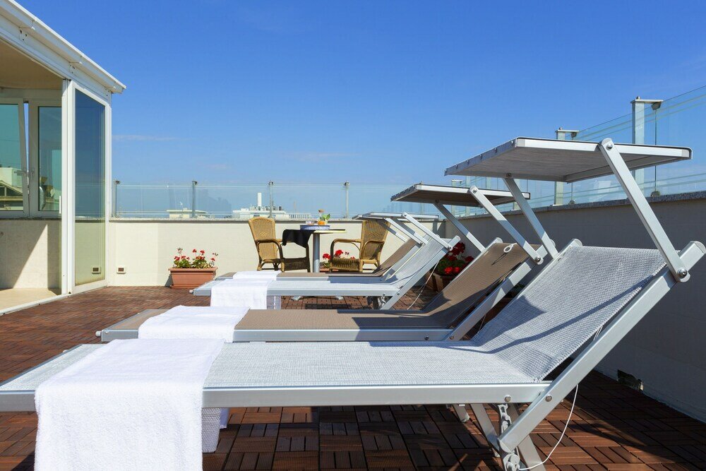 Фото Little Hotel