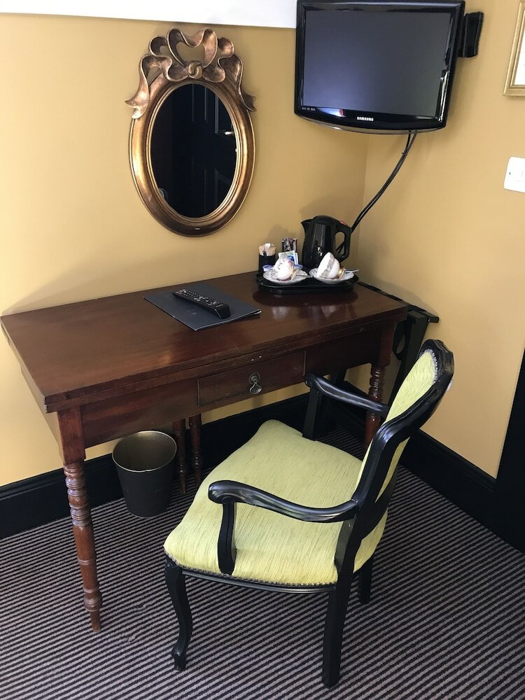 Фото Knockninny Country House & Marina