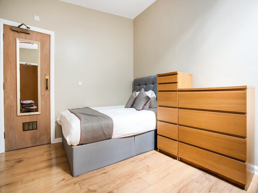 Фото Clifton Mount Hotel