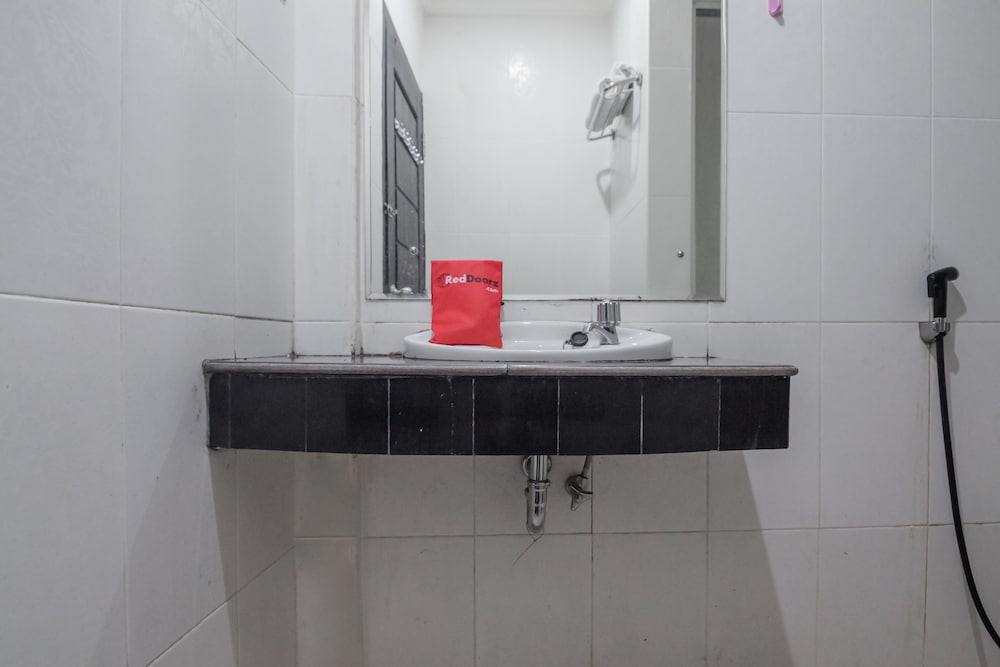 Фото RedDoorz Syariah near Jamtos Jambi