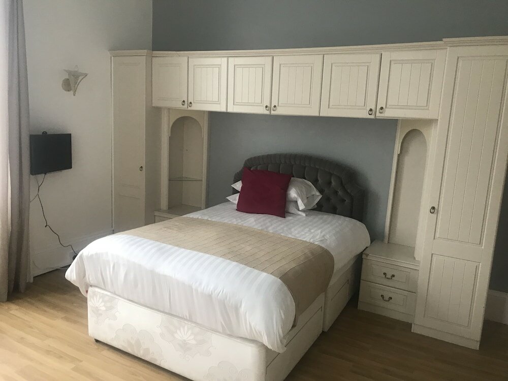 Фото Clifton House Hotel